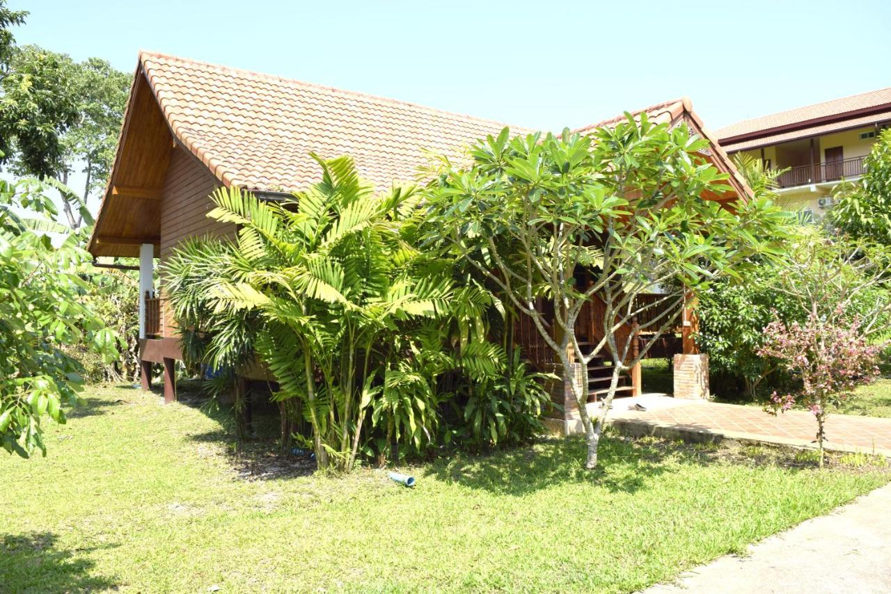 Siam Tara Resort Chiangkhong Chiang Khong Exteriör bild